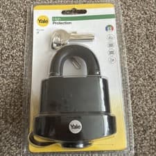Image of Yale Weatherproof Padlock - 71mm- Y220B/71/130/1 NEW SEALED.