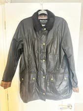 Image of Barbour Beadnell Jacket and Hood