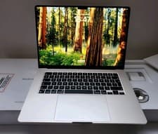 Image of Apple MacBook Air M2 15 inch 10C GPU 3 Battery Cycles! NEWOTHER - (VAT) - #38