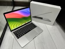 Image of Apple MacBook Pro Retina 13.3" 2019 - 512GB SSD 8GB Ram 2.4GHz Core i5 - Silver