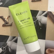 Image of ELEMIS Superfood Facial Wash Refreshing Gel Cleanser 30ml