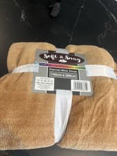 Image of Blanket Throw 150 x 200 Cm BNWT caramel