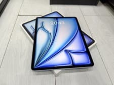 Image of Apple iPad Air 13" 2024 M2 - 128GB WiFi & Cellular 5G Unlocked - Blue - 100% BH