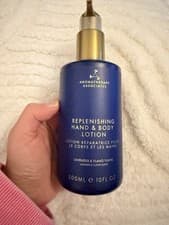 Image of RRP £24.99 Aromatherapy Associates 300ml Replenishing Hand & Body Wash