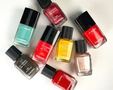 Image of Chanel Le Vernis Nail Polish Pick Color