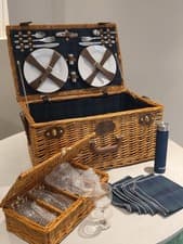 Image of Wicker Picnic Basket For 4 New