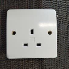 Image of MK Unswitched Single Socket K780WHI 13A 250V 1G