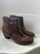 Image of Gabor Size 6 Ankle Boots