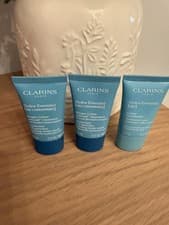 Image of Clarins Hydra-Essentiel Restoring Cream Mask 15ml x 2 & Moisturising Silky Cream