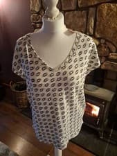 Image of White Stuff Jaquard Jersey T-shirt Cream/black Size 10 BNWT RRP £35