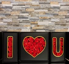 Image of Valentines Day Gift Love You Gift Box With Roses Birthday