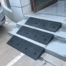 Image of 2 x Heavy Duty Rubber Kerb Ramps Driveway Car Vehicle Threshold Ramp Curb Ramp