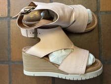 Image of Moda in Pelle Peyten Cameo Leather Wedge Sandal SIZE 4 NEW