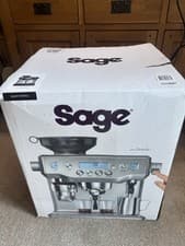 Image of SAGE The Oracle. Automated Bean-to-Cup Coffee Machine - Black Truffle