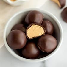 Image of The best High Energy Peanut Butter Protein Balls Gluten Free