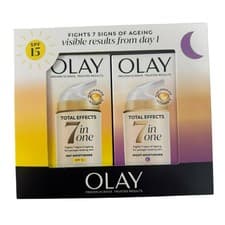 Image of Olay Total Effects Anti Ageing 7in1 Gift Set: Day & Night , SPF15