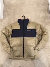 Image of Berghaus Men Urban Arkos Reflect Insulated Hydrodown Down Jacket Stone Size M