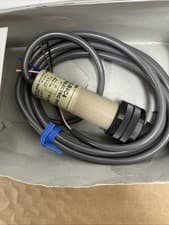 Image of Omron Retroreflective Photoelectric Sensor, Barrel Sensor, 0.1 4 m Detection