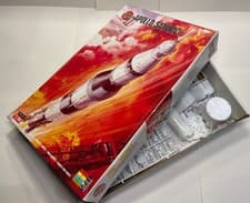 Image of Vintage Airfix Apollo Saturn V Space Rocket 1/144 Model Kit 9170