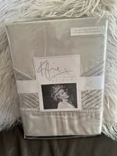 Image of BRAND NEW STUNNING KYLIE MINOGUE OMARA CHAMPAGNE SINGLE DUVET COVER/ PILLOWCASE 
