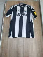 Image of Newcastle United Home Shirt 15/16 Years