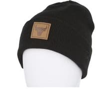 Image of New Era Chicago Bulls Team Patch Cuff Beanie in Black