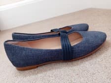 Image of NEW Clarks Blue Denim Ballerina Flats "Grace Faye" Size UK 5.5 D Slip on Pumps. 