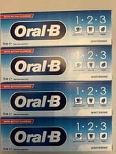 Image of ORAL-B 1.2.3 Fresh Mint WhiteningToothpaste, 75 ml - PACK OF 4