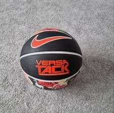 Image of Nike Versa Tack 8P Basketball Black/Red