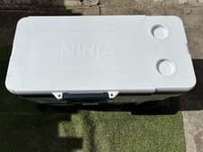 Image of Ninja FrostVault 65QT/61L Wheeled Cooler Dry Zone Grey / White