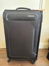 Image of Brand New American Tourister Holiday Heat -Large Spinner Suitcase, 79.5cm Sale £