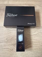 Image of Titleist Pro v1 Golf Balls