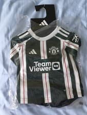 Image of Manchester United Baby Kit - 3-6 Months - *Brand New*
