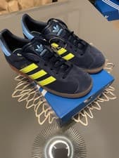 Image of Adidas Gazelle Junior Size 2.5 Blue IH2794 Originals