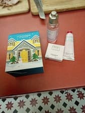 Image of Loccitane En Provence Rose Gift Set GENUINE NEW BOXED