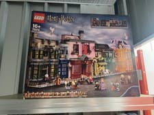 Image of LEGO 75978 Harry Potter: Diagon Alley Brand New & Sealed Set minor box damage