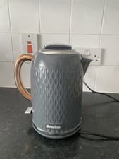 Image of Breville Curve VKT118 3000W 1.7L Cordless Jug Kettle - Grey/Gold