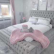 Image of Park Lane Bed Plush Velvet Chesterfield Upholstered Bed Frame High Headboard