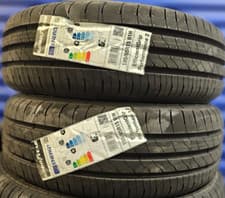 Image of 2X NEW GOODYEAR EFFECIENTGRIP 2 195/65 R15 91H 195 65 15 CAR TYRES 1956515 B+A