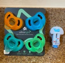 Image of Tommee Tippee 4 Pack Ultra Light Orthodontic Silicone Soothers - 18-36m + BONUS