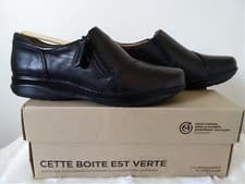 Image of Clarks Appley Zip size 4D Womens Black Leather Flat Slip On Shoes BNIB