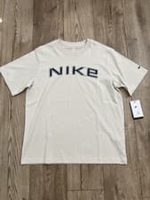 Image of Nike Sportswear Women’s Loose Short Sleeve Graphic T Shirt Size Medium BNWT