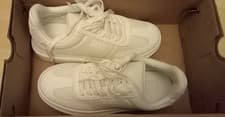 Image of Brand new with box DKNY midland laces sneakers women UK size 5:READ DESCRIPTION