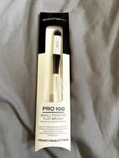Image of Revolution Pro 100 Small Pointed Flat Brush