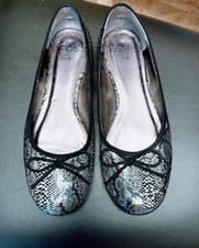 Image of Size 5.5 Clarks Ballerina Shoes