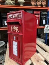 Image of 18.5kg Heavy Cast Iron ER Post Mounted Post Box – Abbott Engineering Style – Red
