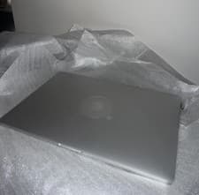 Image of Macbook Pro 15 Inch 2017, (NEW) 2.8Ghz Quad Core i7, 16GB RAM, 512GB SSD