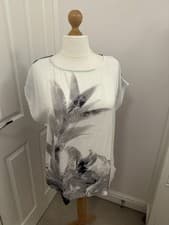 Image of Mint Velvet Top UK 16