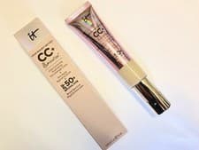 Image of IT Cosmetics Your Skin But Better! CC+ Illumination SPF-50 Oil free Medium Light