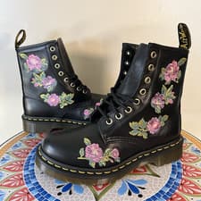 Image of Dr. Doc Martens 1460 Vonda II Women’s 5 Black Leather 8-Eye Lace Up Ankle Boots